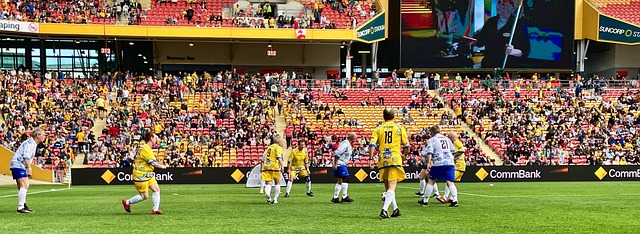 篮球湖人核心球员训练后状态良好