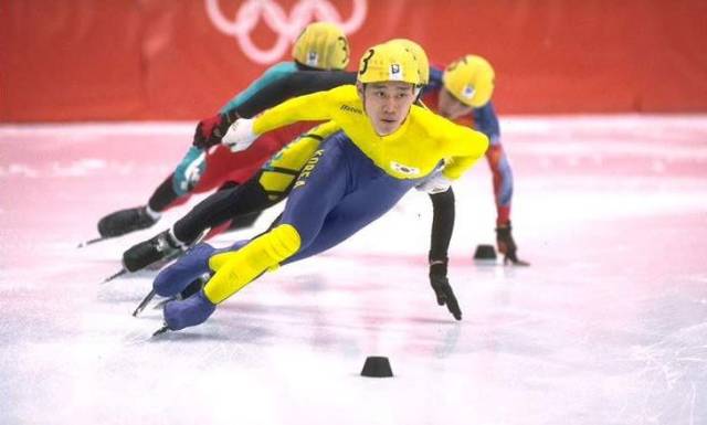 亚精英赛积分榜：蓉城积6分排在倒数第3，海港2分仍居垫底