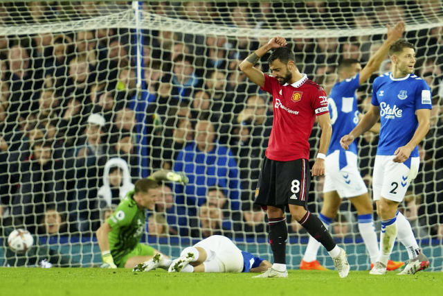 有爱!梁靖崑1-2不敌小勒布伦一脸惊讶,孙颖莎微笑着帮他复盘失利