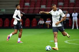 巴萨官方：欧冠对法鹰为高风险，将启动客队球迷安全管控预案